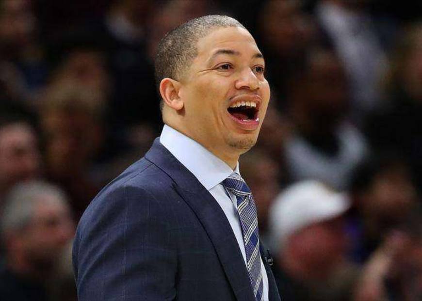 清晨亚特兰大调整名单以备社区盾，调整名单环节打磨，球迷炸锅，团队化学反应显著