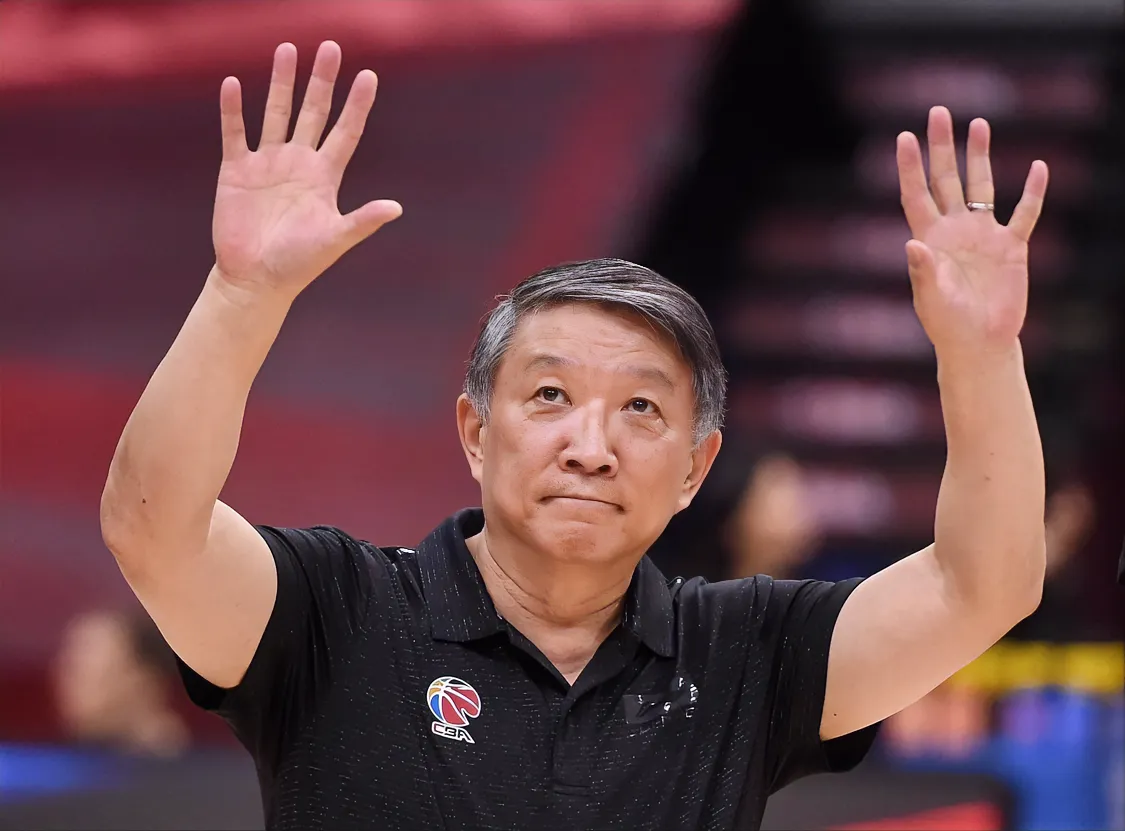 清晨亚特兰大调整名单以备社区盾，调整名单环节打磨，球迷炸锅，团队化学反应显著